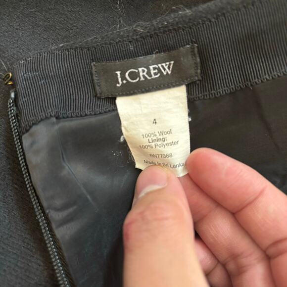 J. Crew 100% Wool Pencil Skirt Sz 4 - Black - EXCELLENT CONDITION - Picture 4 of 5